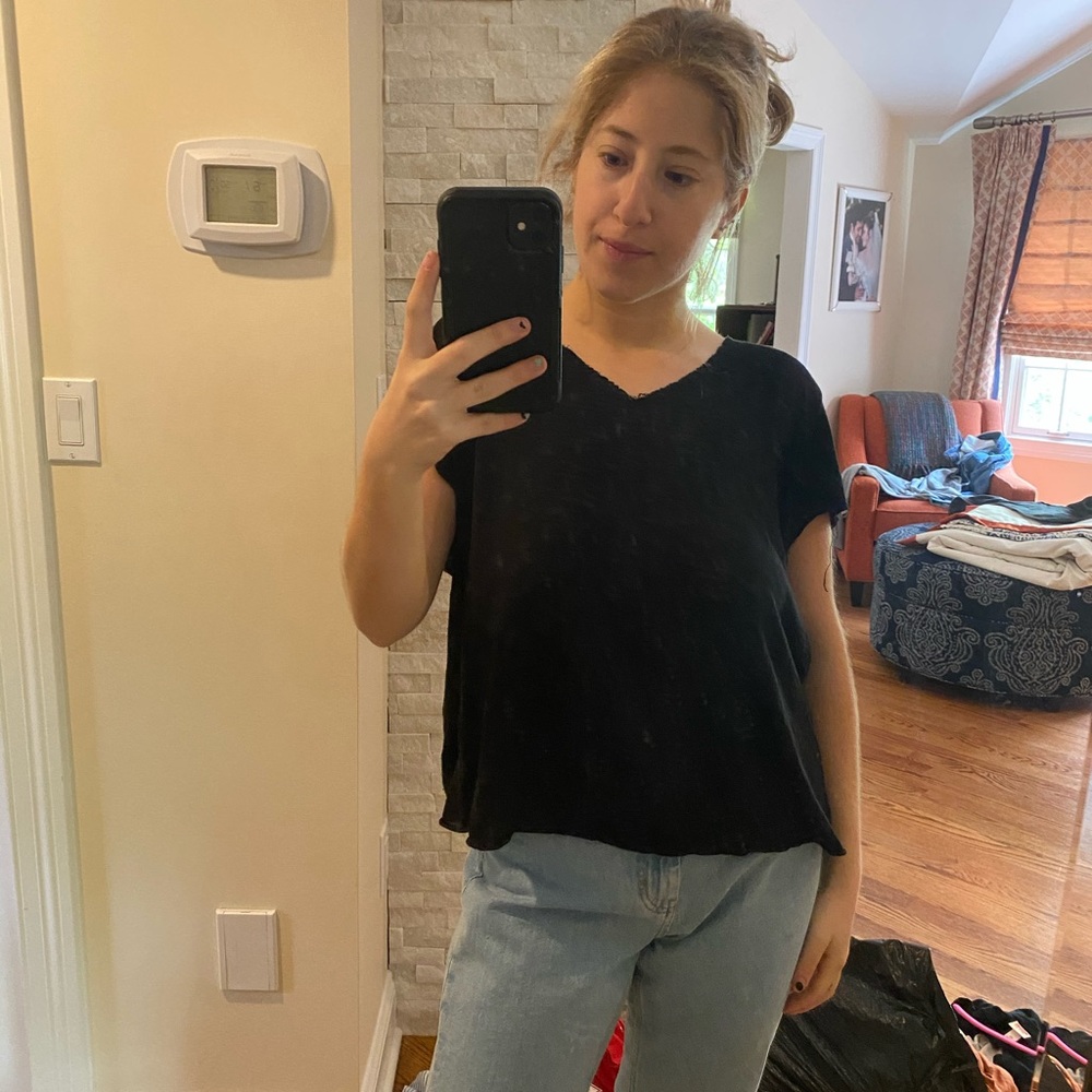 Black tee